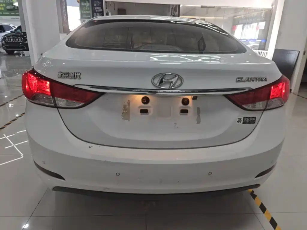 Hyundai Elantra Langdong — миниатюра 6