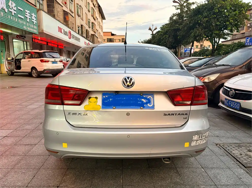 Volkswagen Santana — миниатюра 5