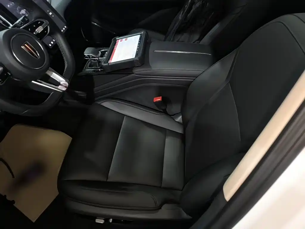 Hongqi Hongqi HS3 PHEV — миниатюра 15