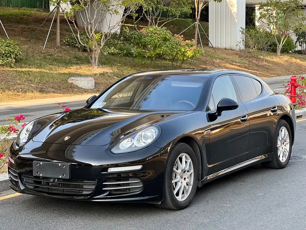 Porsche Panamera 2013