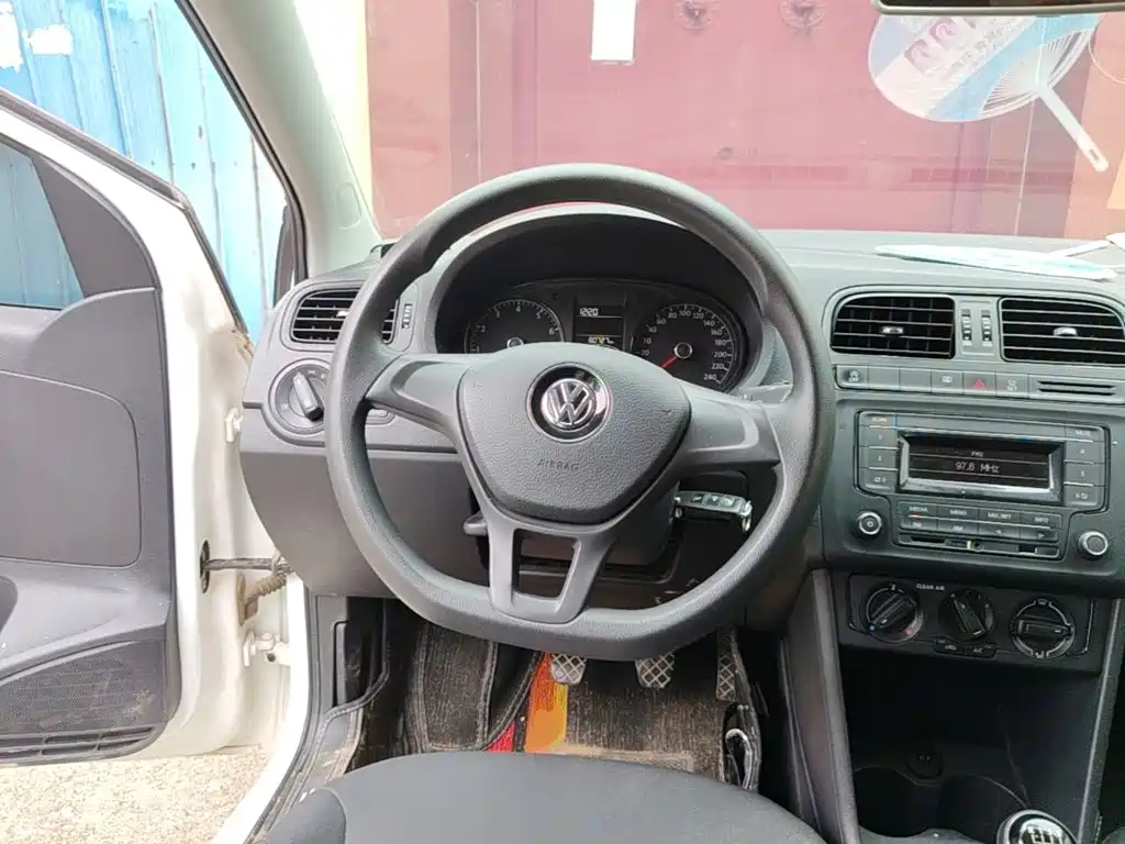 Volkswagen Polo — миниатюра 11