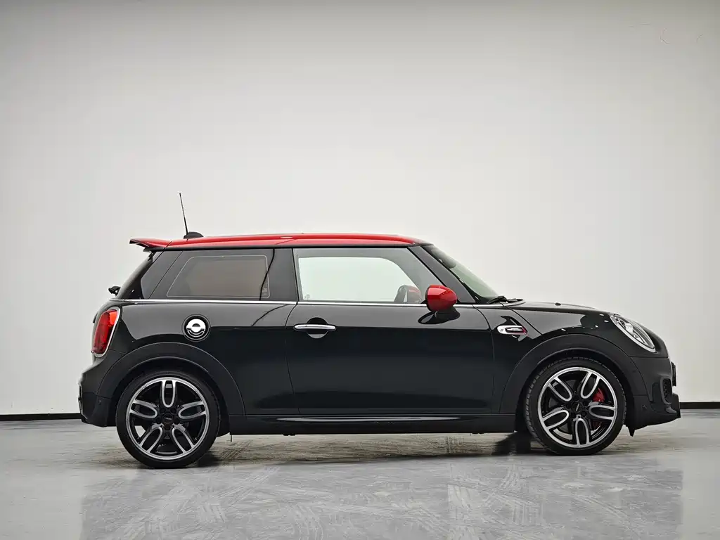 MINI JCW
