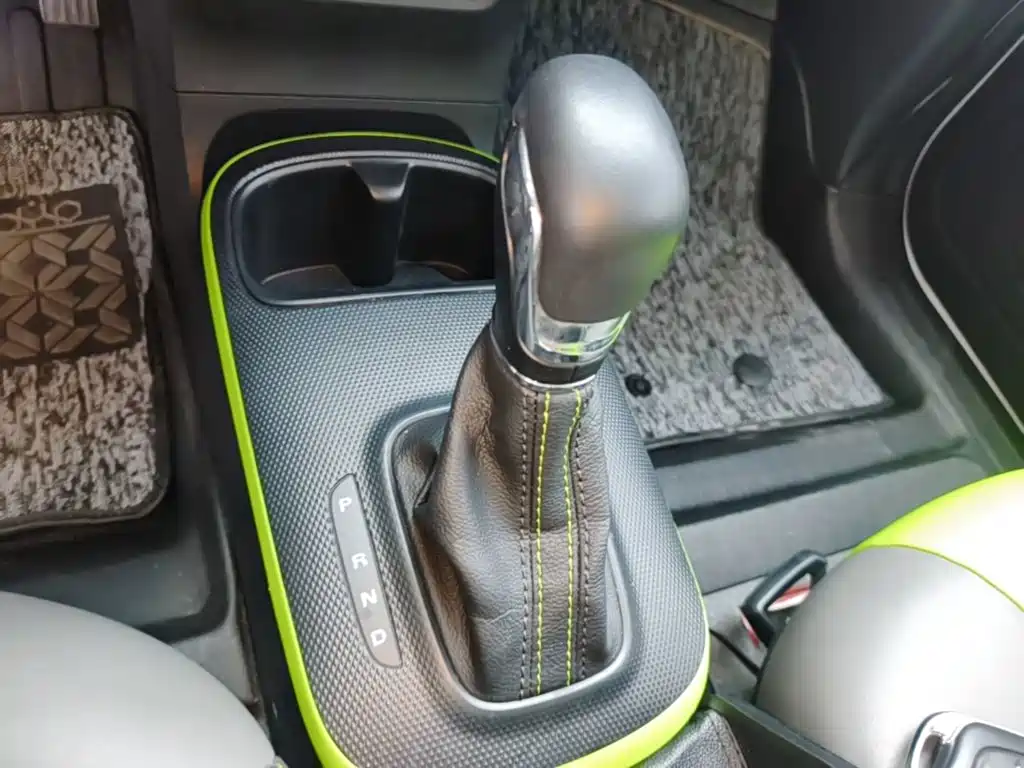 Roewe Clever — миниатюра 14