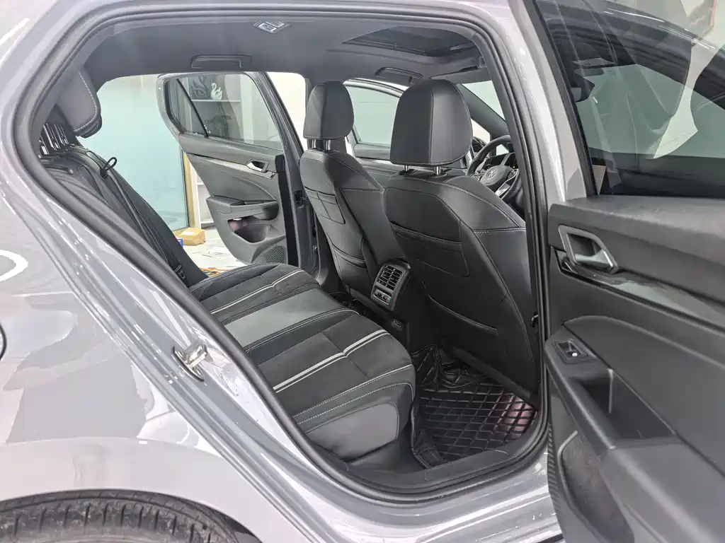 Volkswagen Golf 2023 280TSI DSG R-Line Lite