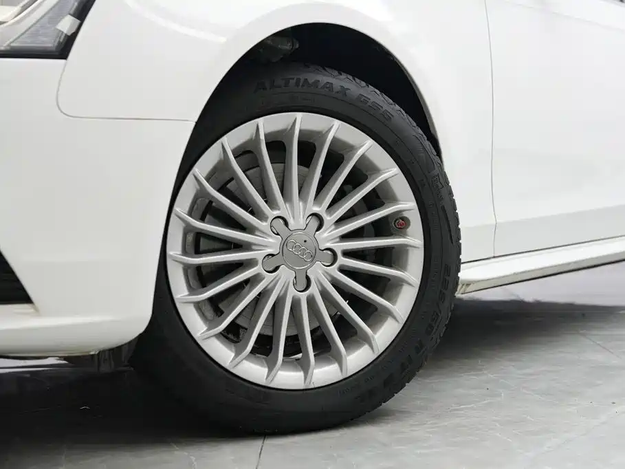 Audi A4L — миниатюра 3