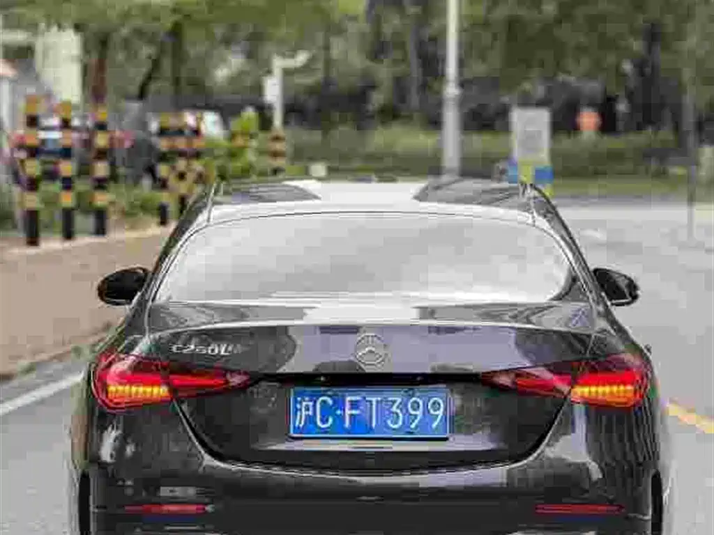 Mercedes-Benz C-Class — миниатюра 3