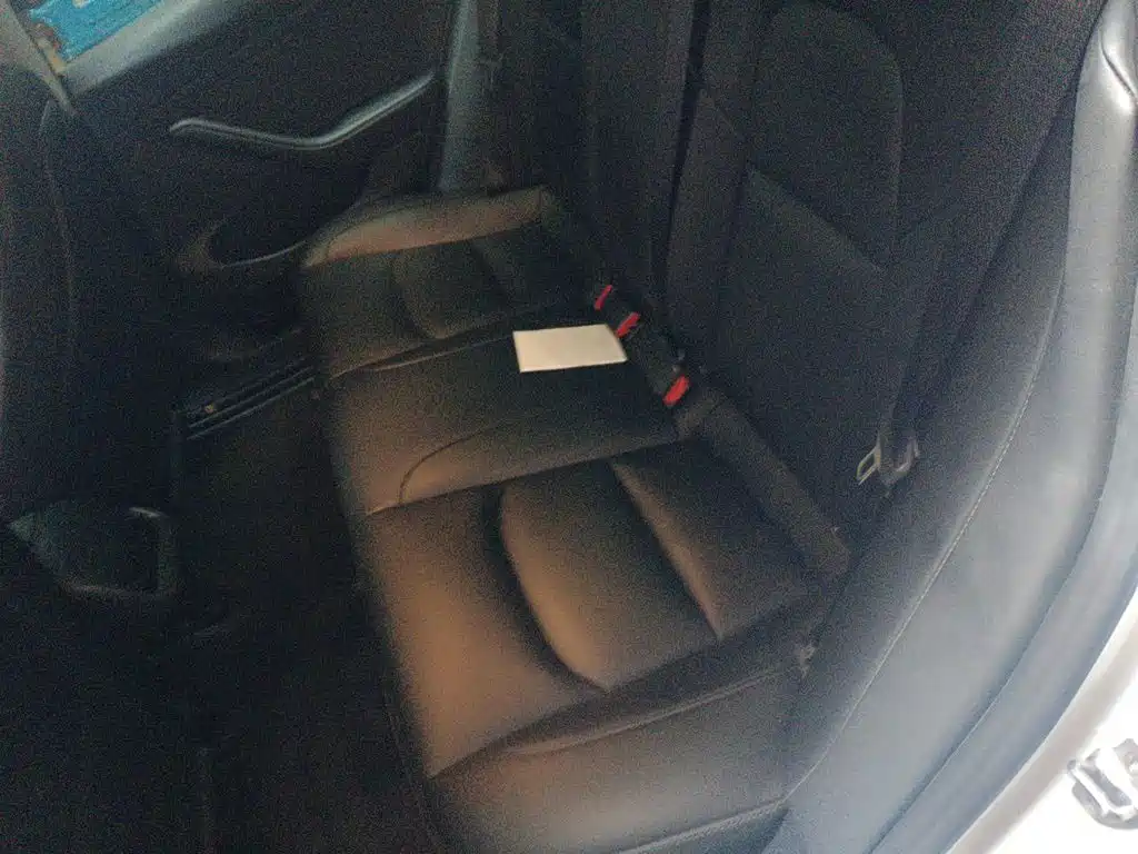 Tesla Model 3 — миниатюра 15