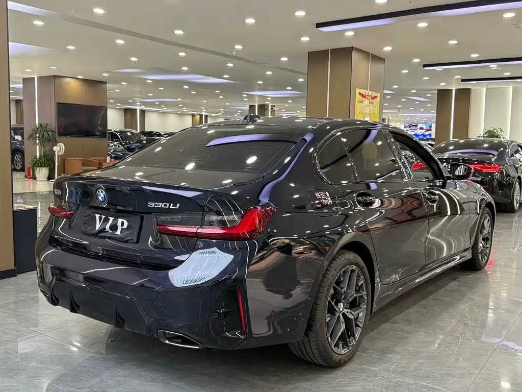 BMW 3 Series — миниатюра 8