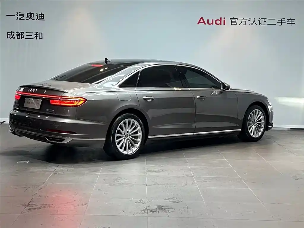 Audi A8 — миниатюра 4