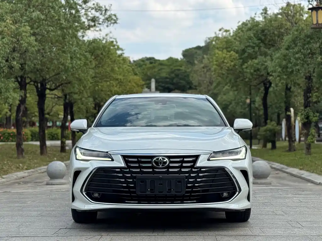 Toyota Avalon — миниатюра 2