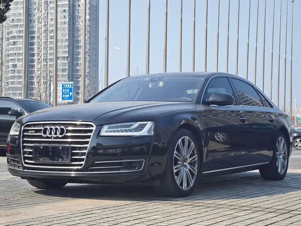 Купить Audi A8