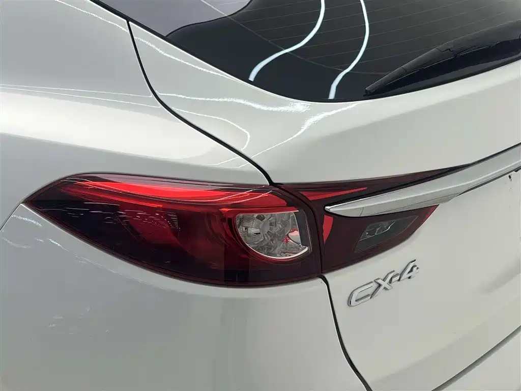 Mazda CX-4 2018 2.0L AT V
