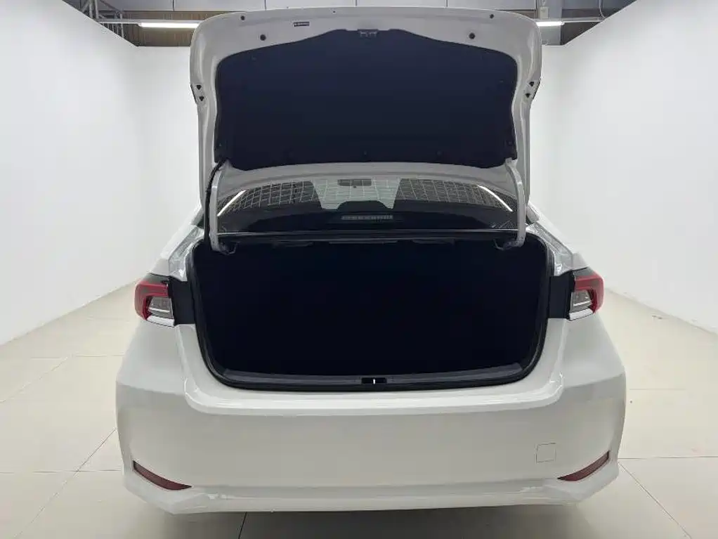 Toyota Corolla — миниатюра 8
