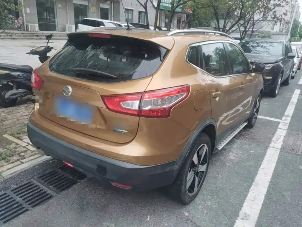 Nissan Qashqai — миниатюра 7