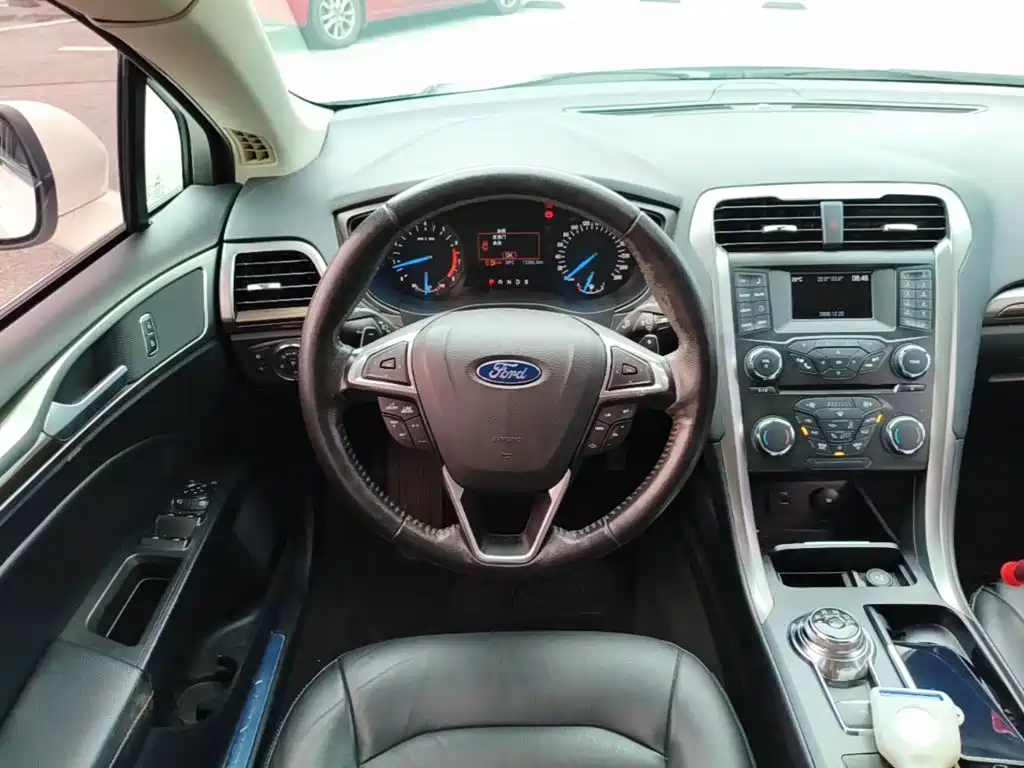 Ford Mondeo — миниатюра 15