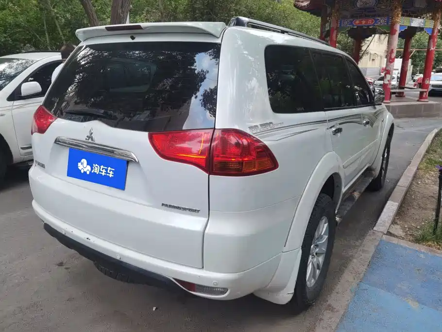 Mitsubishi Pajero Sport — миниатюра 3
