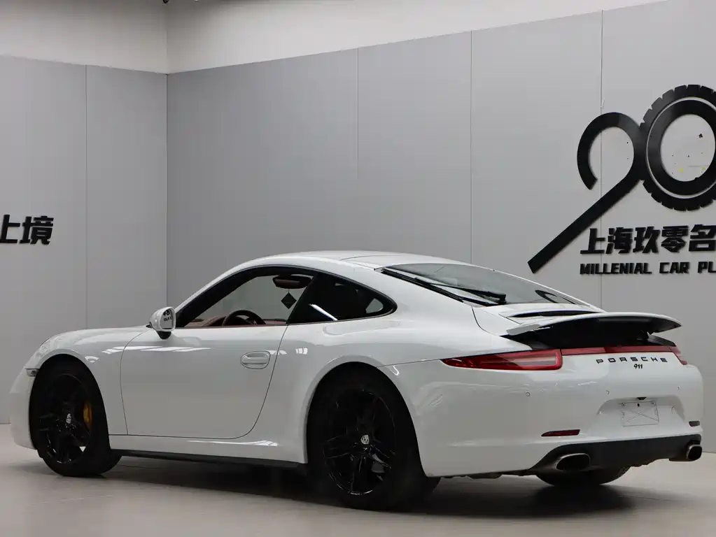 Porsche 911 2015 Carrera 4 3.4L Style Edition