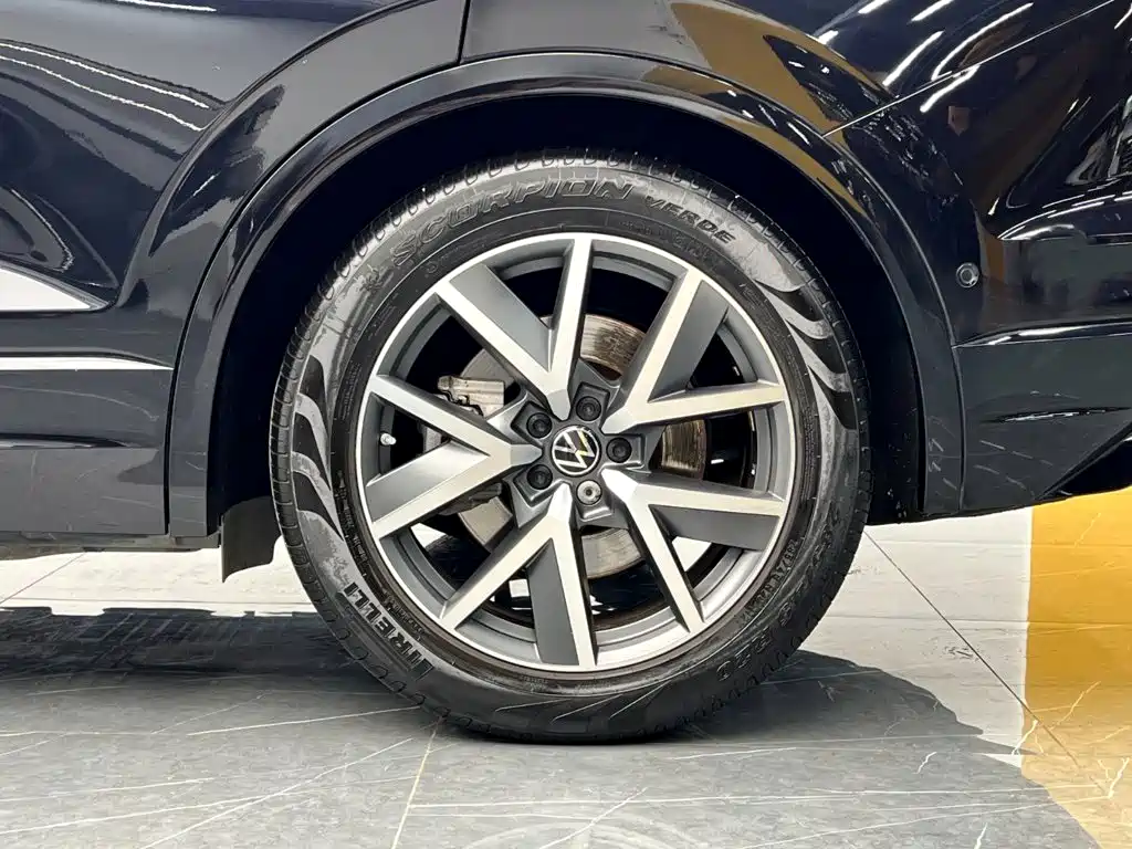 Volkswagen Touareg — миниатюра 25