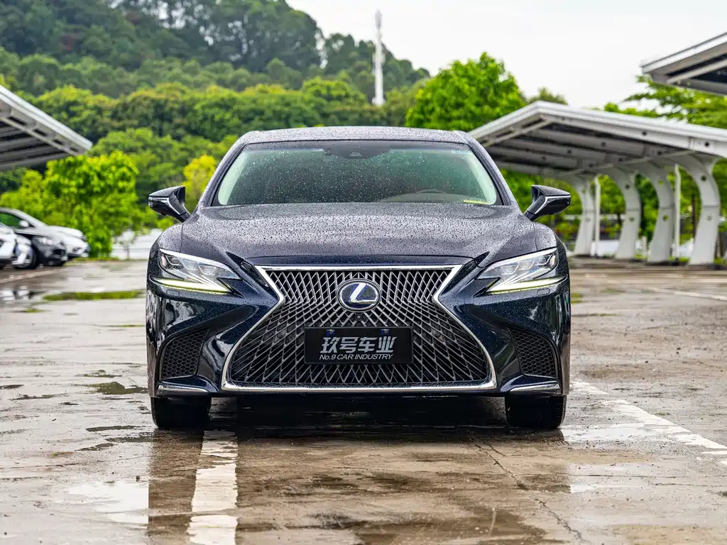 Lexus LS — миниатюра 2