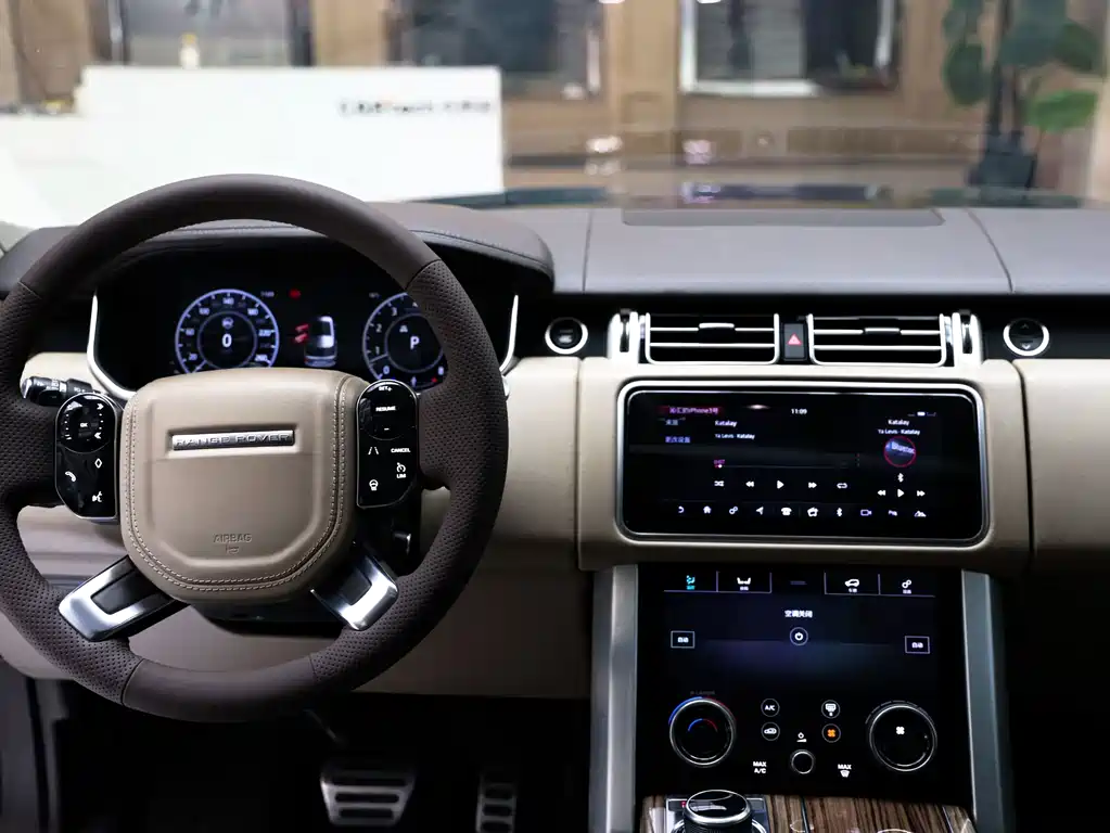 Land Rover Range Rover — миниатюра 5