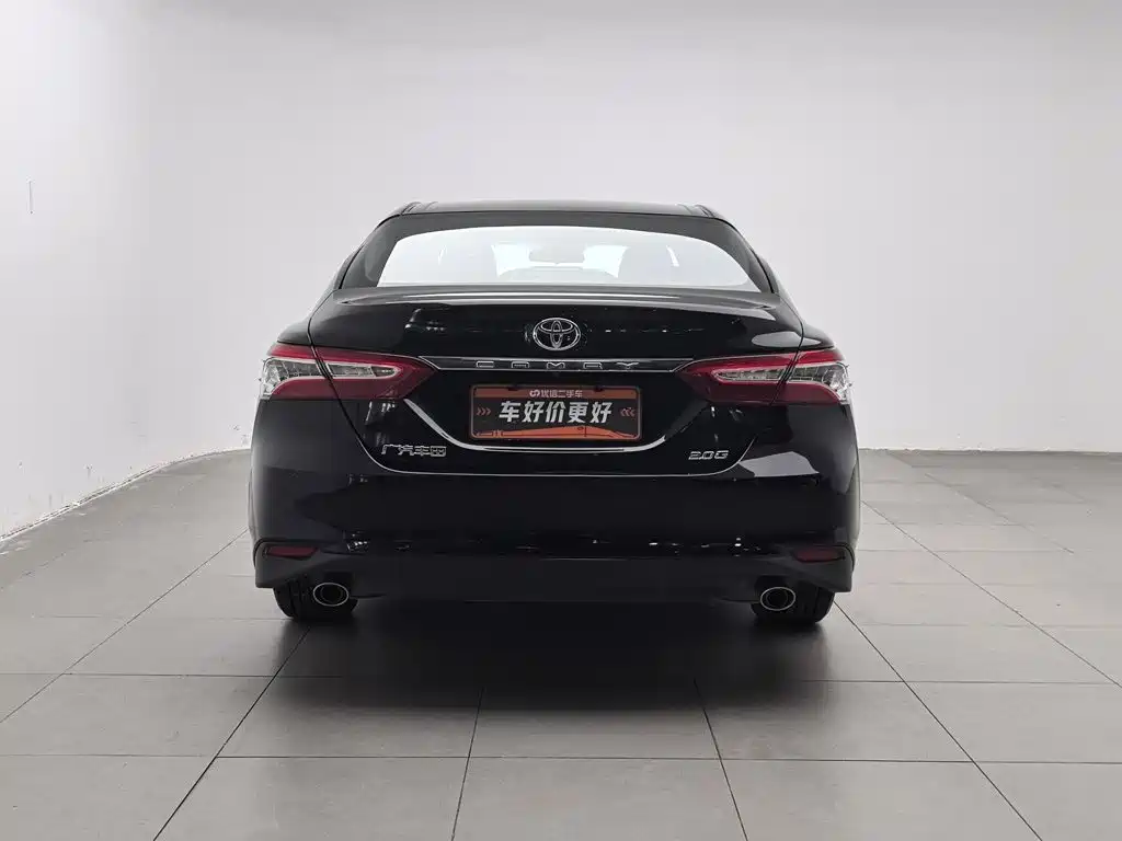 Toyota Camry — миниатюра 4