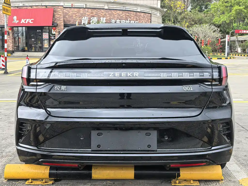 ZEEKR EXTREME KRYPTON 001