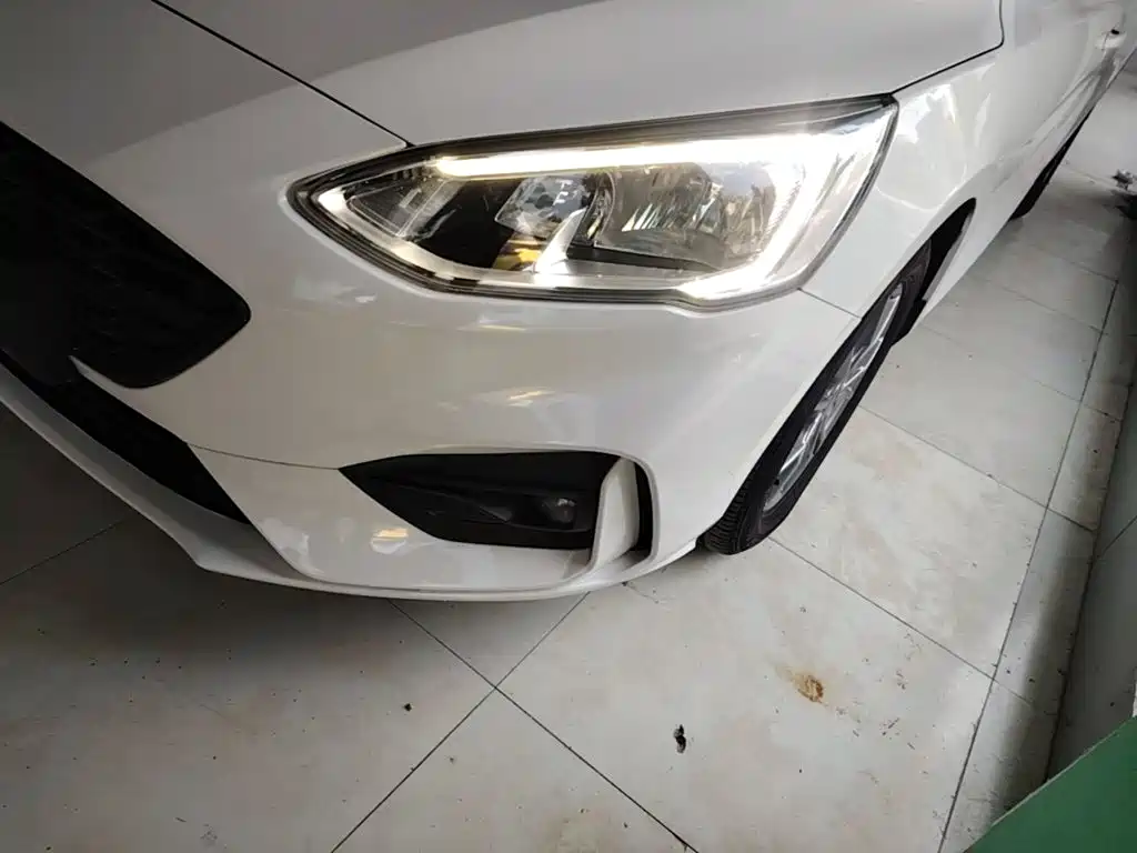 Ford Focus — миниатюра 24
