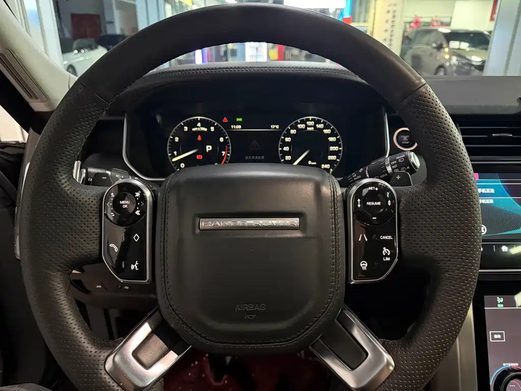 Land Rover Range Rover — миниатюра 19