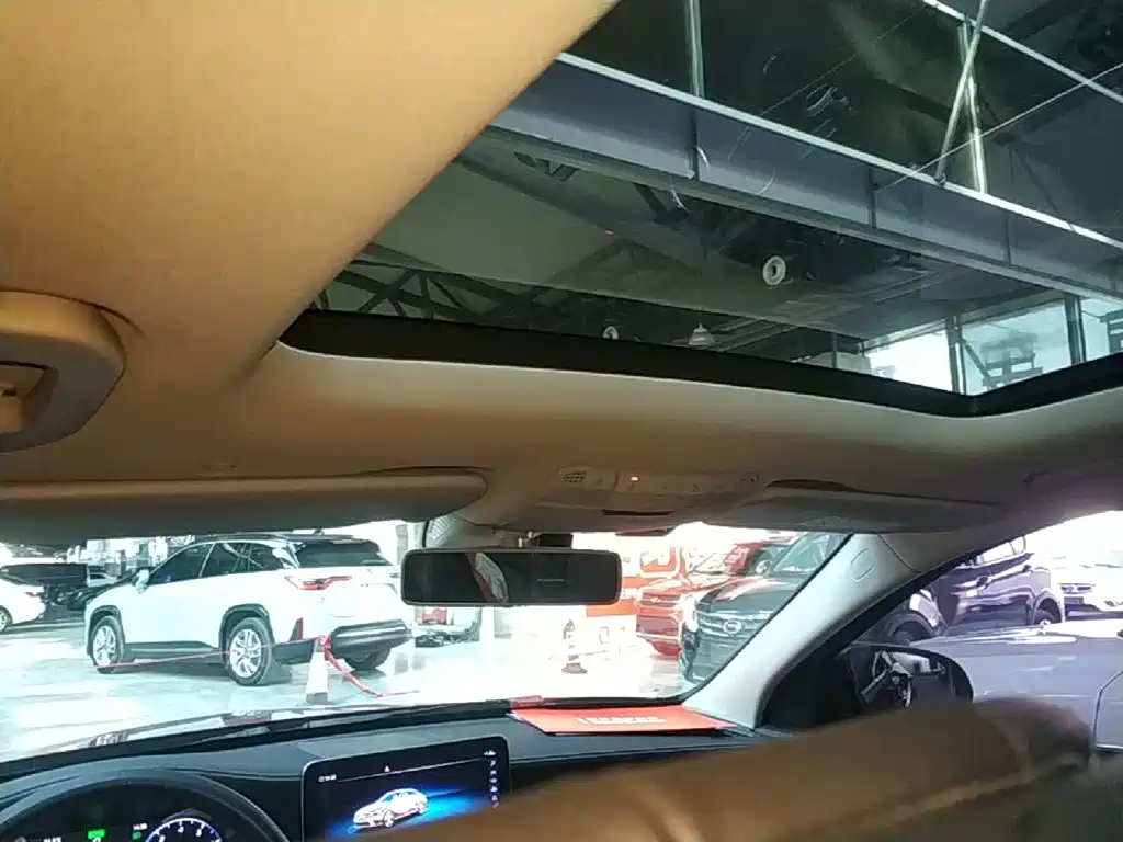 Mercedes-Benz C-Class — миниатюра 18