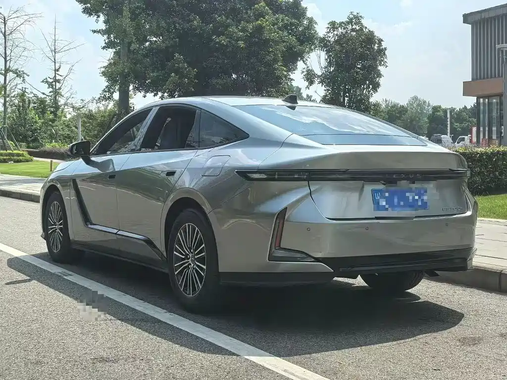Lexus ES — миниатюра 2