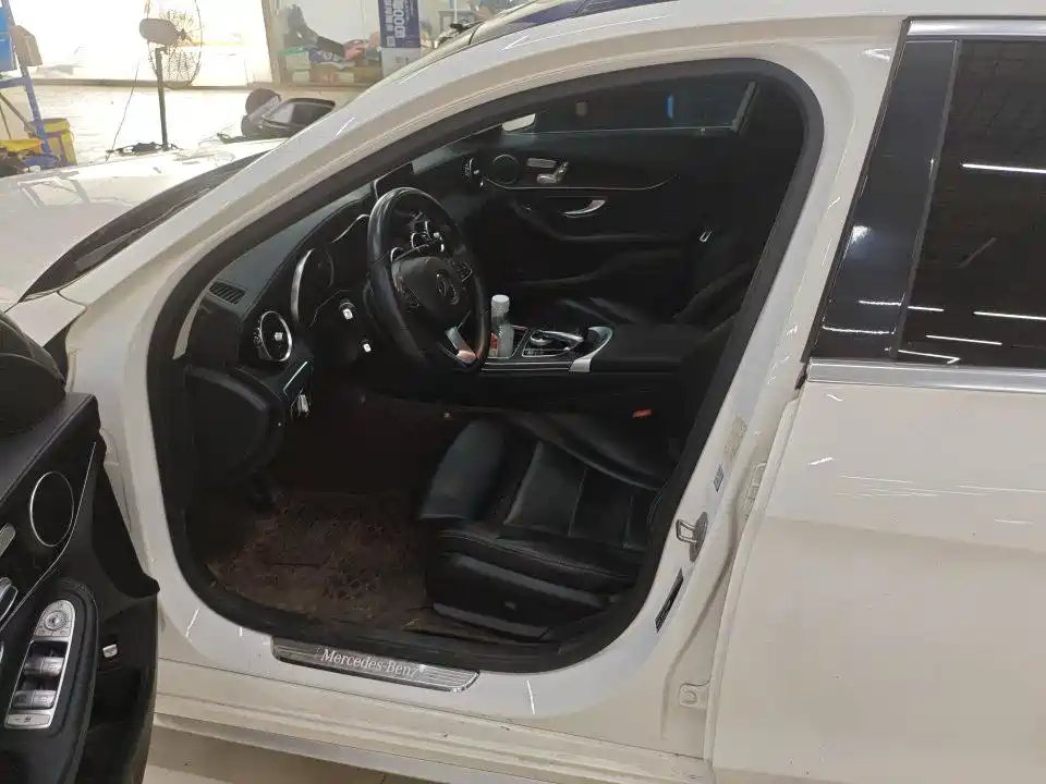 Mercedes-Benz C-Class — миниатюра 3
