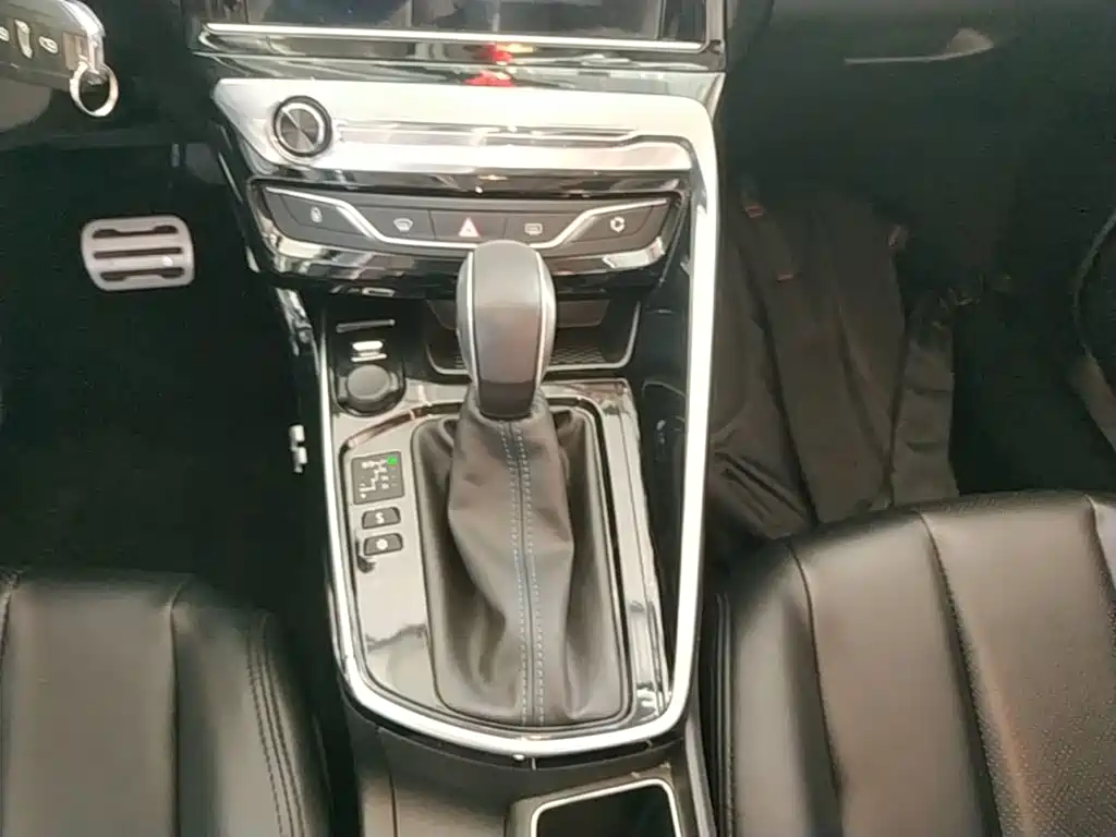 Peugeot 308 — миниатюра 14