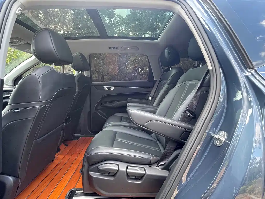 Wuling Victory — миниатюра 5