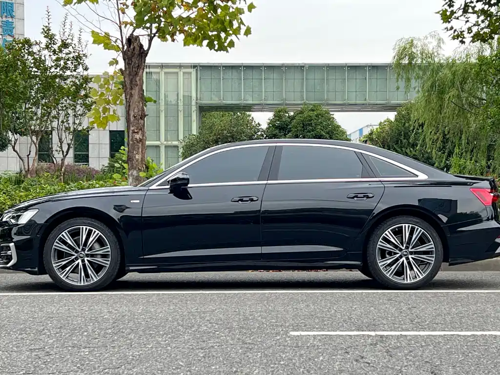 Audi A6L — миниатюра 5