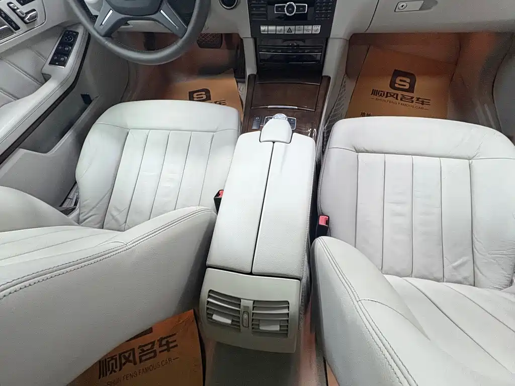 Mercedes-Benz E-Class — миниатюра 14