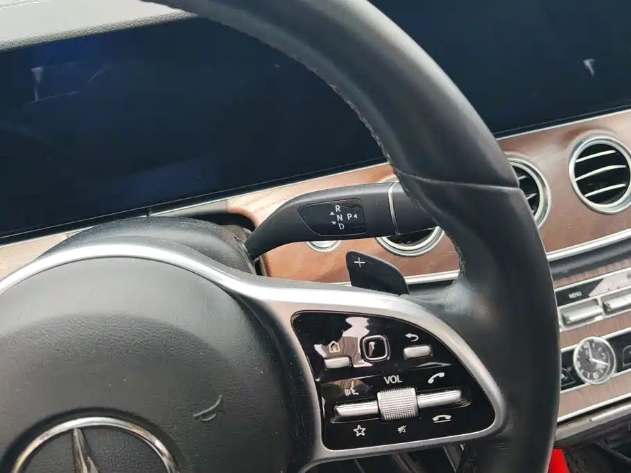 Mercedes-Benz E-Class — миниатюра 16