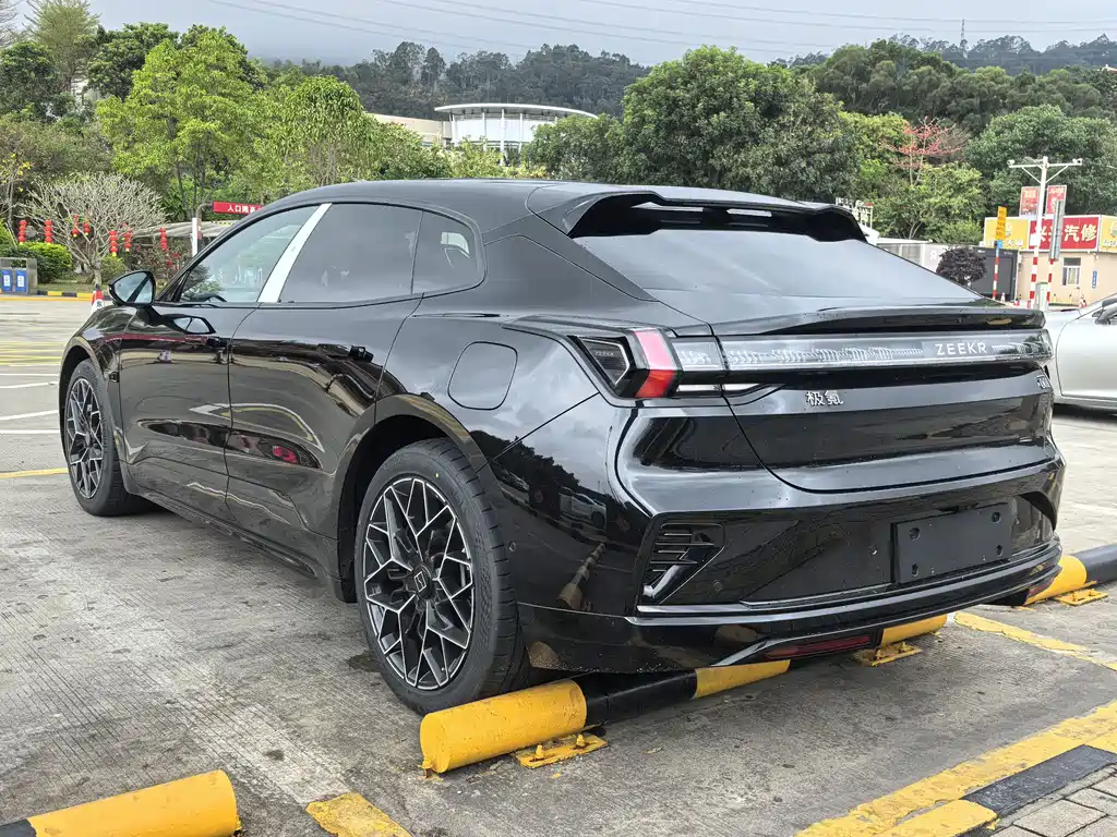 ZEEKR EXTREME KRYPTON 001