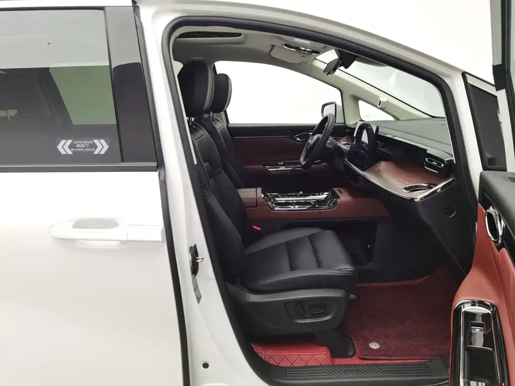 GAC Motor 传祺E8 PHEV — миниатюра 23