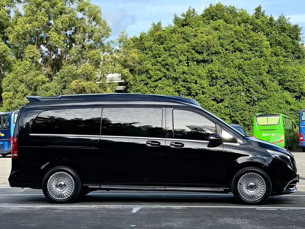 MERCEDES-BENZ V CLASS