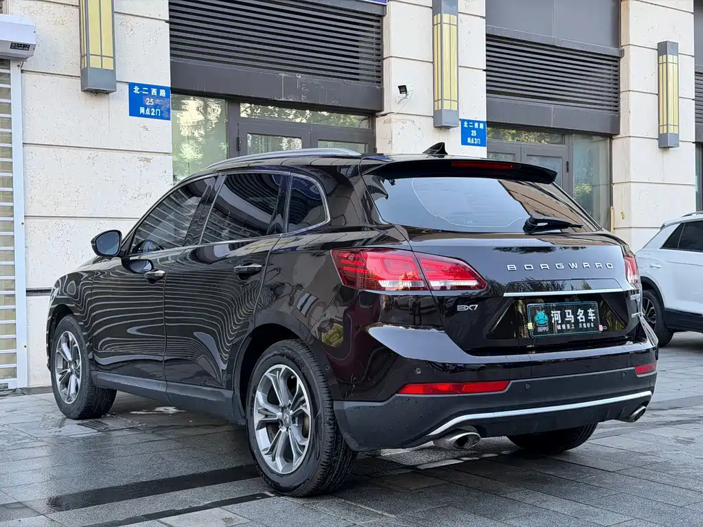 Borgward BX7 — миниатюра 12