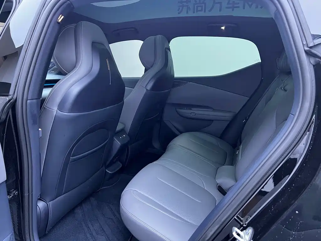 Lynk & Co Z20 — миниатюра 5