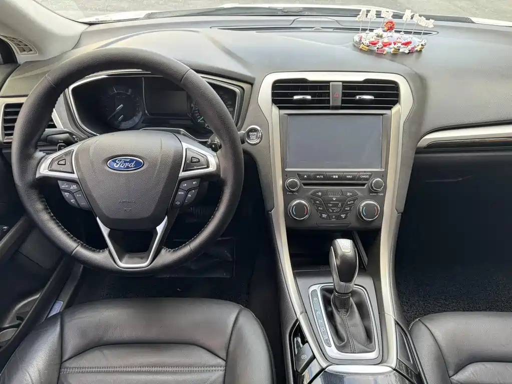 Ford Mondeo 2013 2.0L GTDi200 Luxury