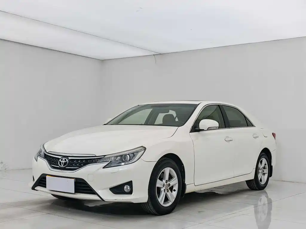 Toyota Reiz 2016