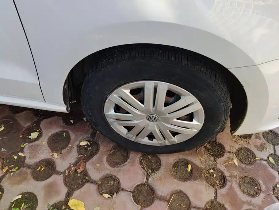 Volkswagen Polo — миниатюра 6