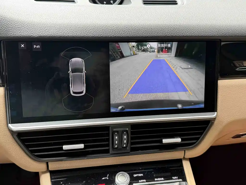 Porsche Cayenne — миниатюра 12