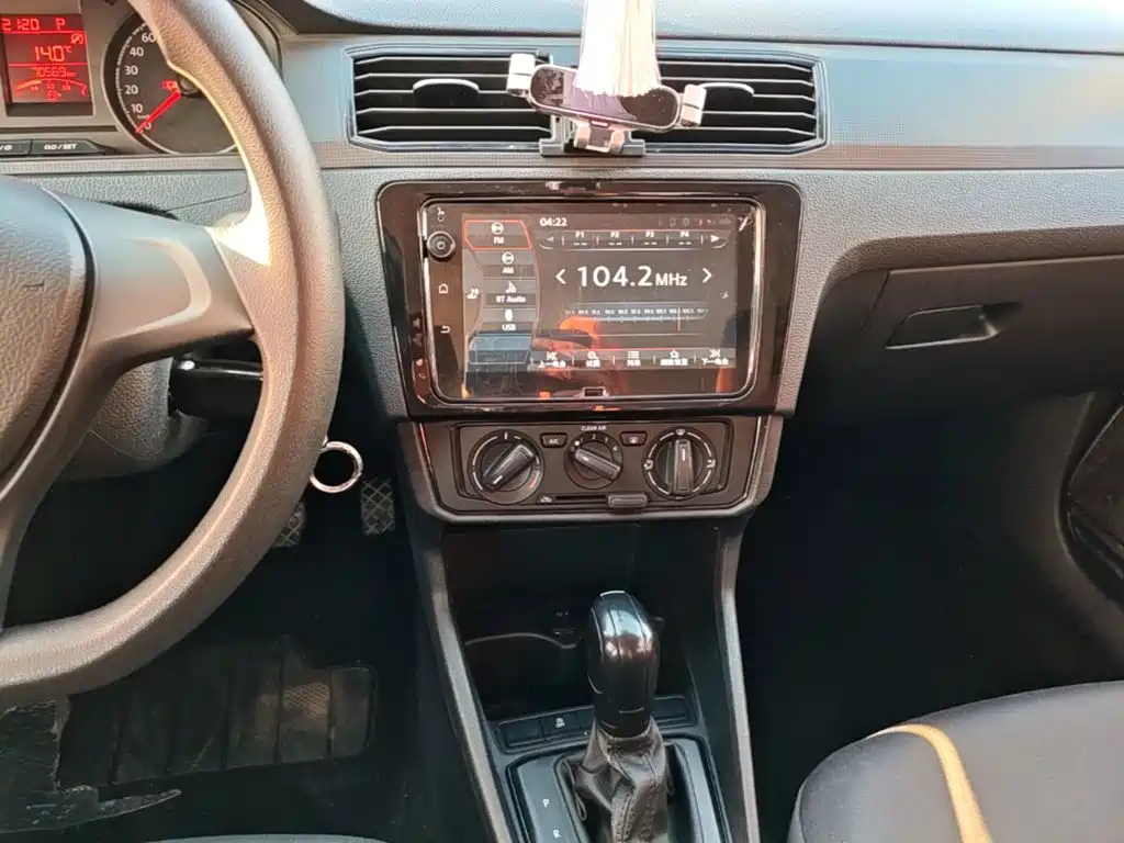 Volkswagen Santana — миниатюра 13