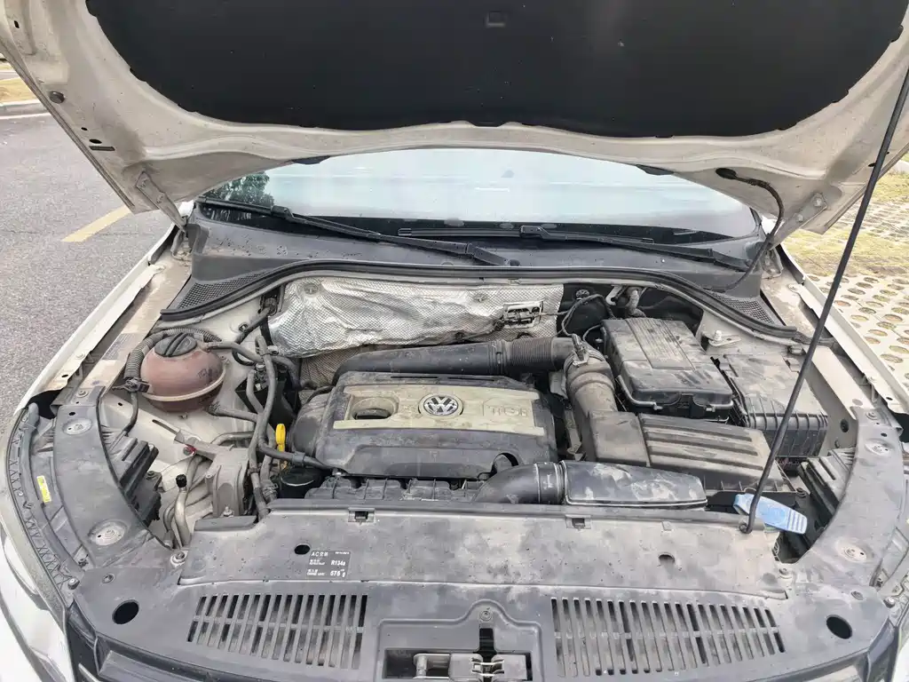 Volkswagen Tiguan 2015 1.8TSI AT Comfort