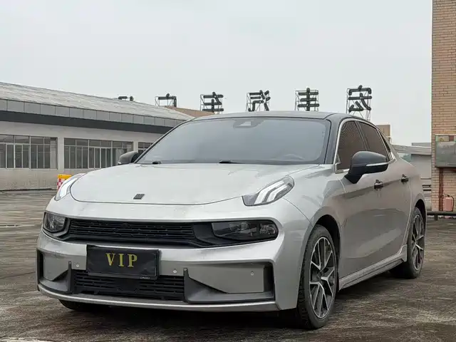 2021 Lynk & Co 03
