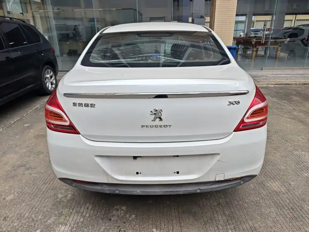 Peugeot 308 — миниатюра 6