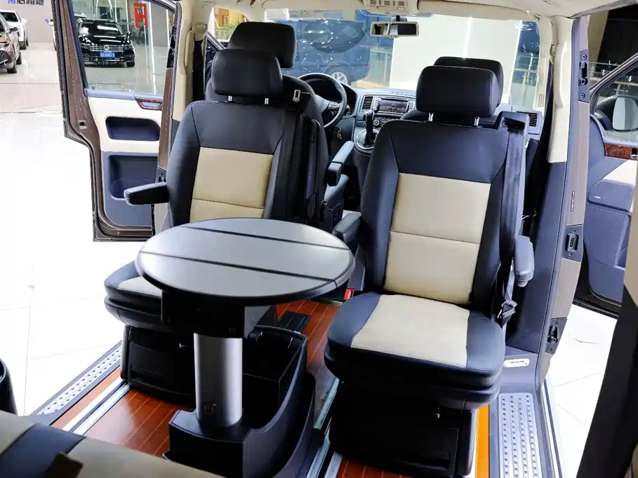 Volkswagen Multivan — миниатюра 31